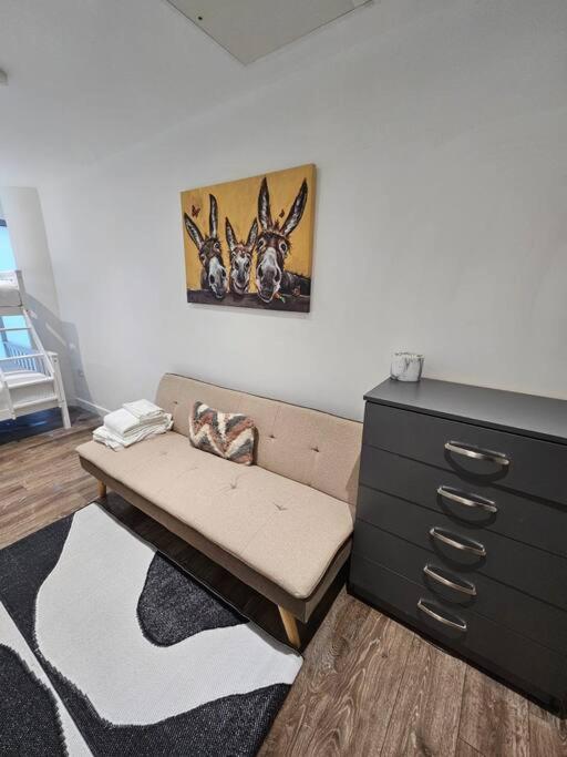 Ideal Studio In Delta Croydon Dpg3 Bagian luar foto